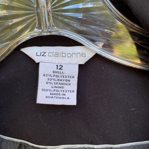 💲Basic Black Blazer - Picture 3 of 7